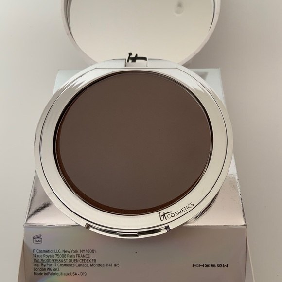 It Cosmetics Bye Bye Foundation Deep Ebony Powder - Picture 8 of 12